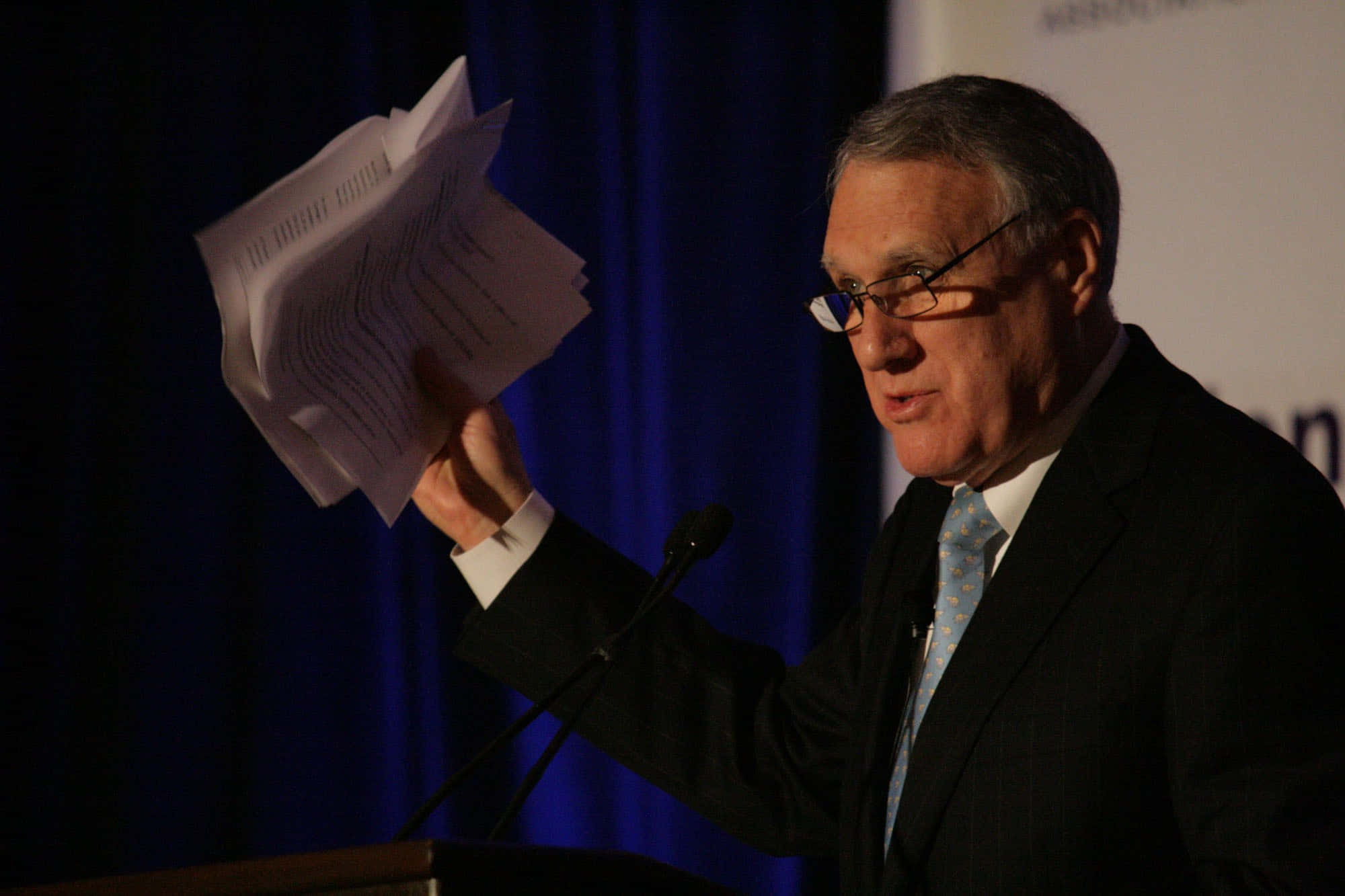 Jon Kyl, suit, glasses, Full HD Desktop Wallpaper