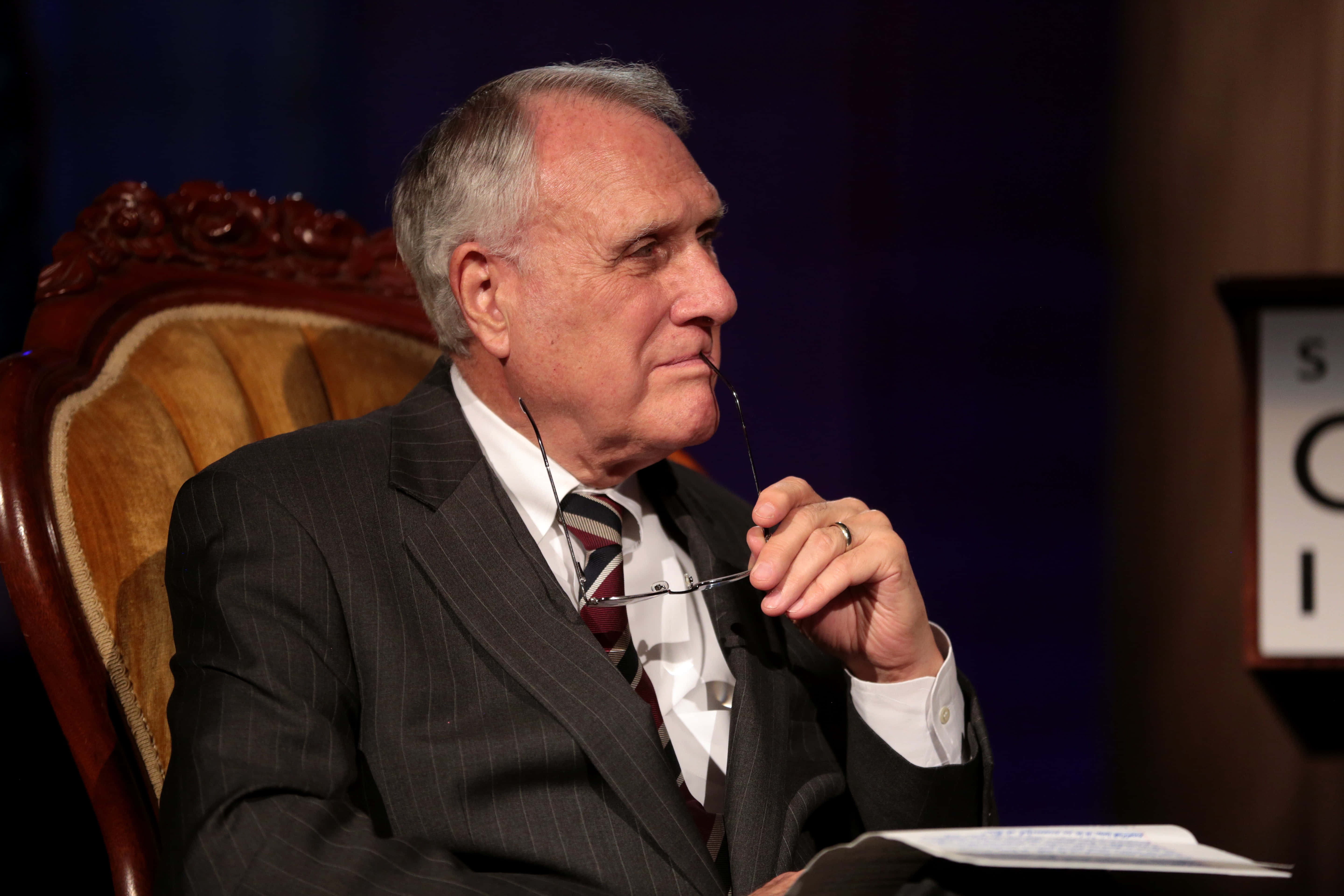 Jon Kyl, pinstripe suit, ornate chair, 5K Desktop Wallpaper