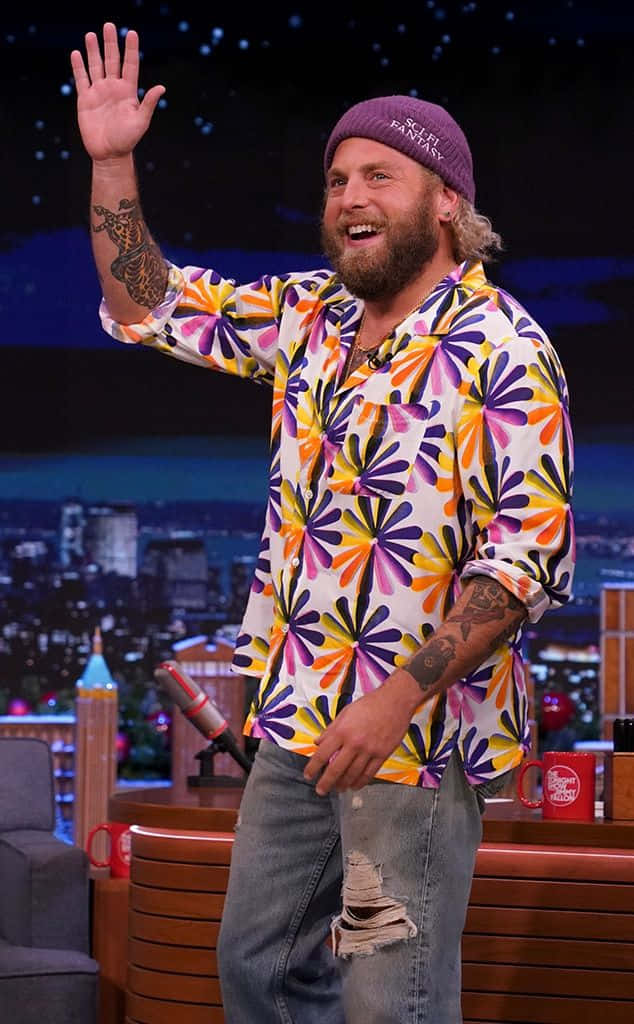 Jonah Hill, floral shirt, purple beanie, SD Phone Wallpaper