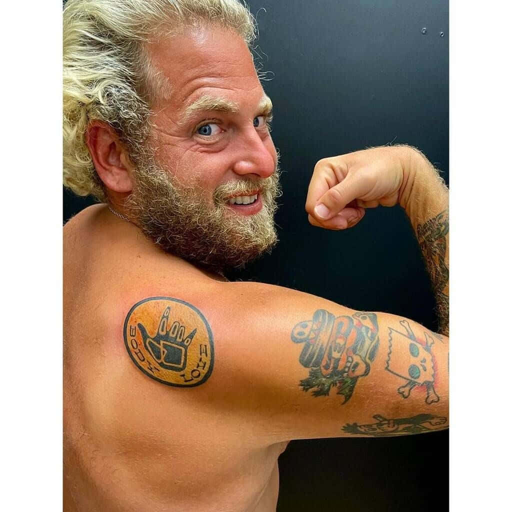 Jonah Hill, blonde hair, beard, SD Desktop Wallpaper