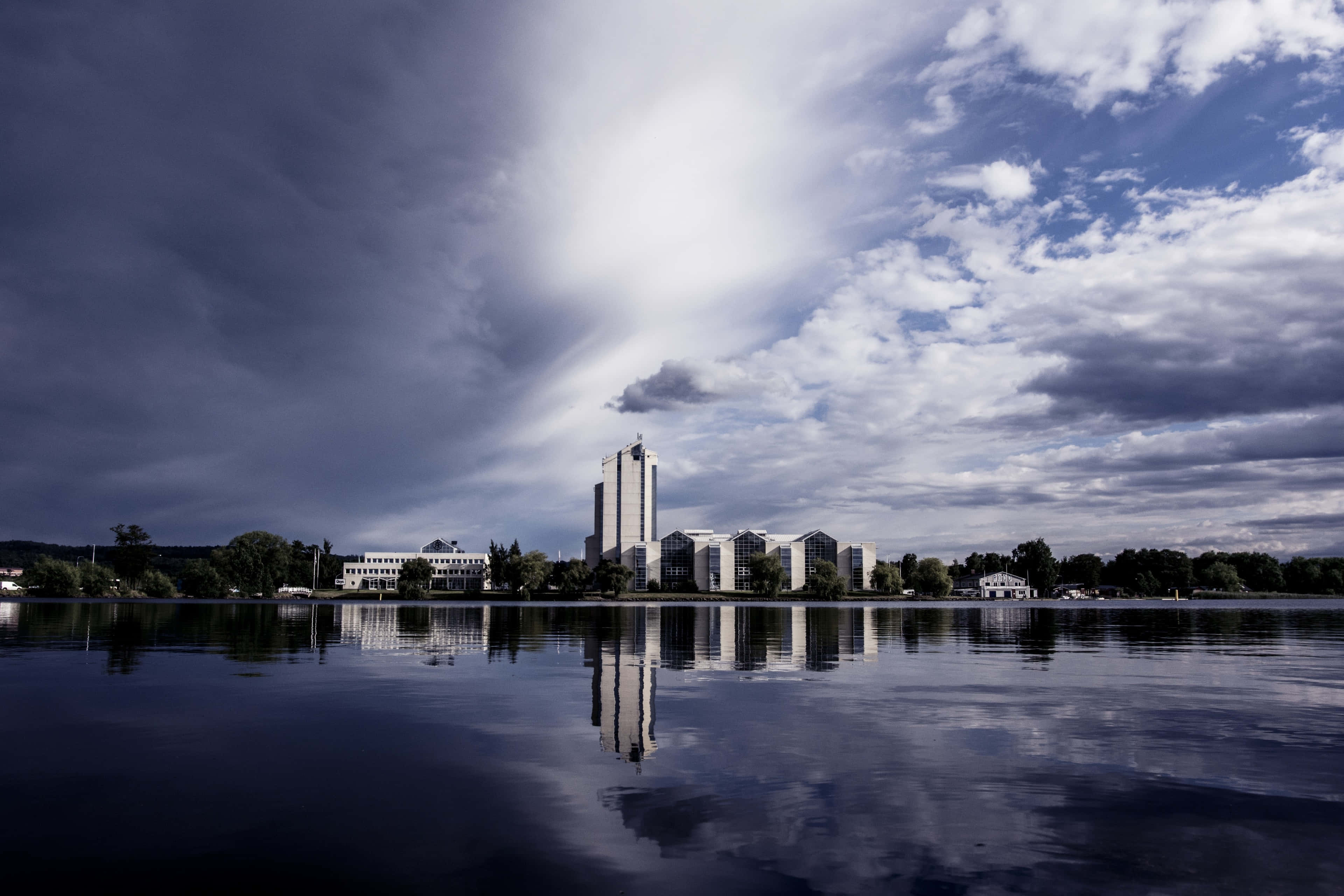 Jönköping, lakefront, industrial silhouette, 4K Desktop Wallpaper