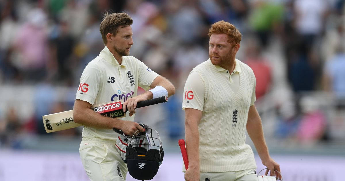 Jonny Bairstow, English cricket players, white uniforms, SD Desktop Wallpaper