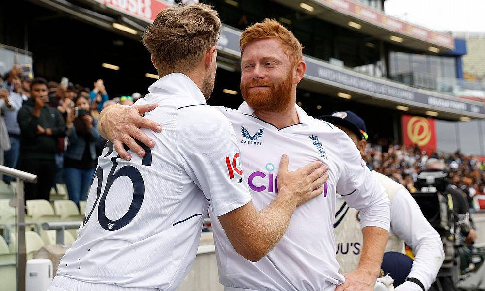 Jonny Bairstow, cricket players, white uniforms, SD Desktop Wallpaper