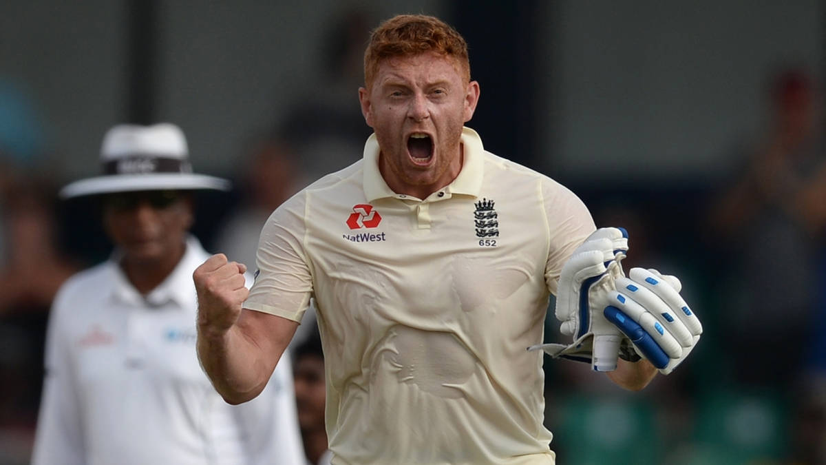 Jonny Bairstow, cream uniform, batting gloves, SD Desktop Wallpaper