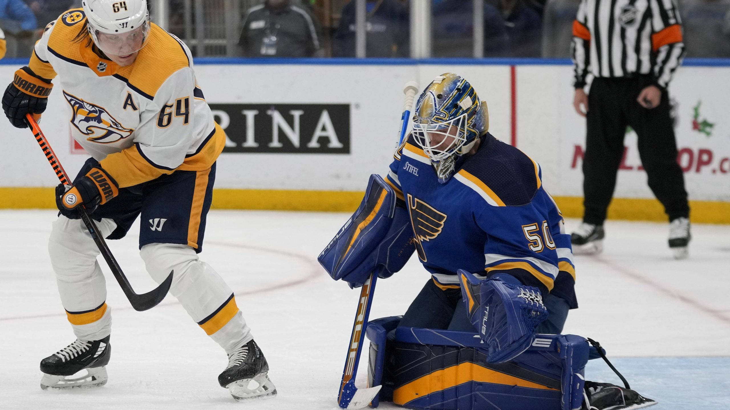 Jordan Binnington, yellow and white skates, blue goalie, 2K Desktop Wallpaper