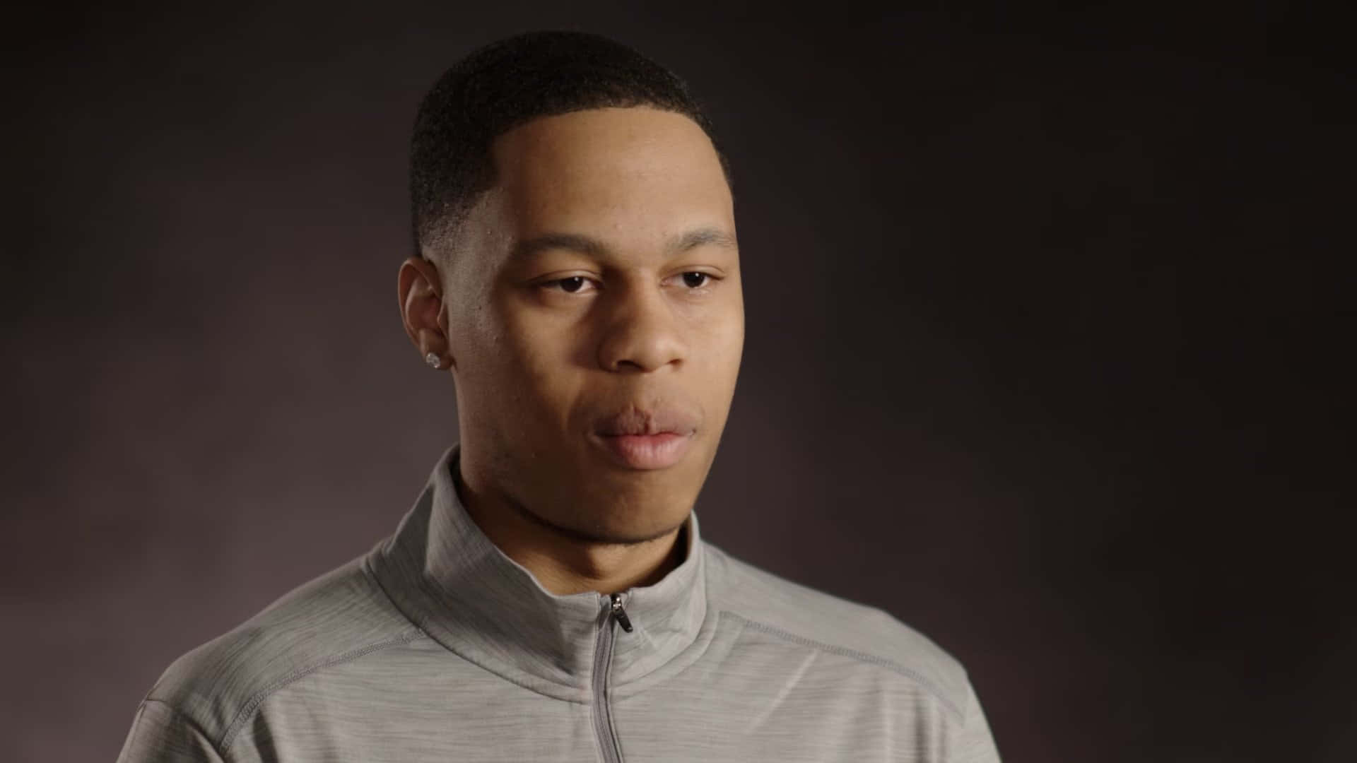 Jordan Hawkins, gray zip-neck jacket, dark gradient backdrop, Full HD Desktop Wallpaper