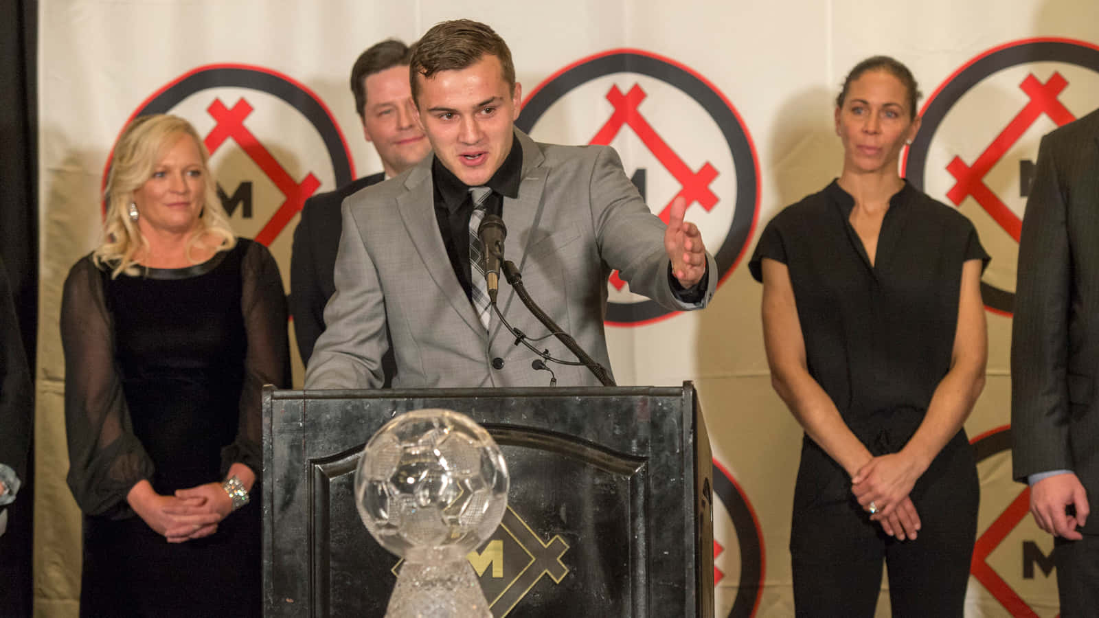 Jordan Morris, gray suit, podium, HD Desktop Wallpaper
