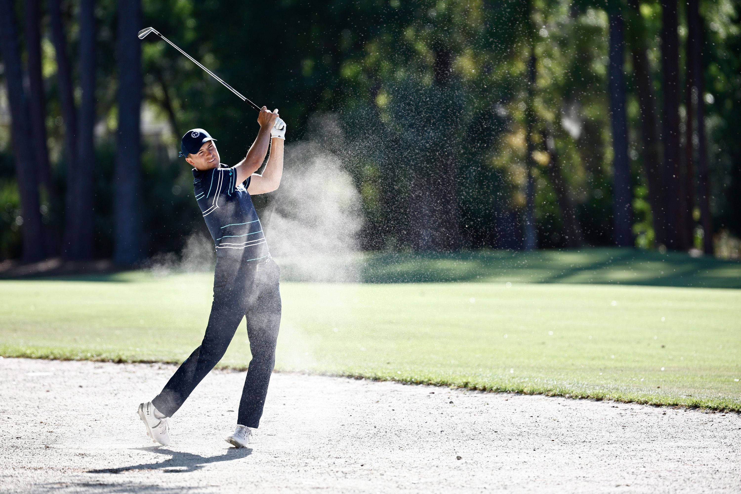 Jordan Spieth, golf stroke, sand bunker, 2K Desktop Wallpaper