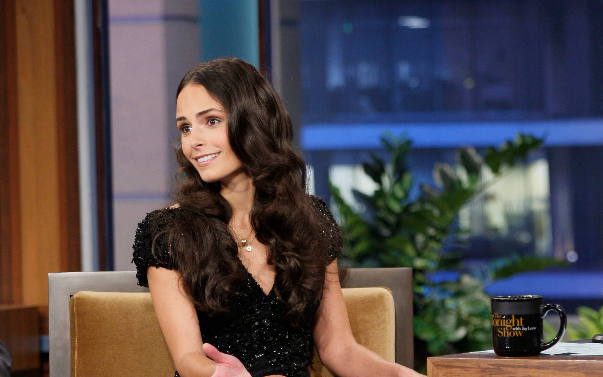 Jordana Brewster, talk show, studio chair, Full HD Desktop Wallpaper