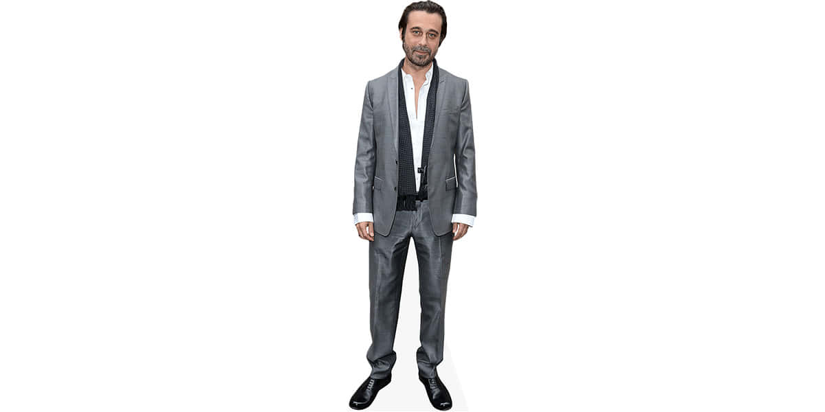 Jordi Mollà, gray suit, white shirt, SD Desktop Wallpaper