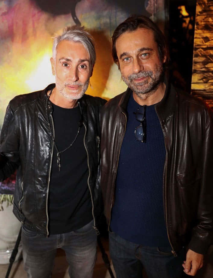 Jordi Mollà, leather jackets, vibrant abstract mural, SD Phone Wallpaper