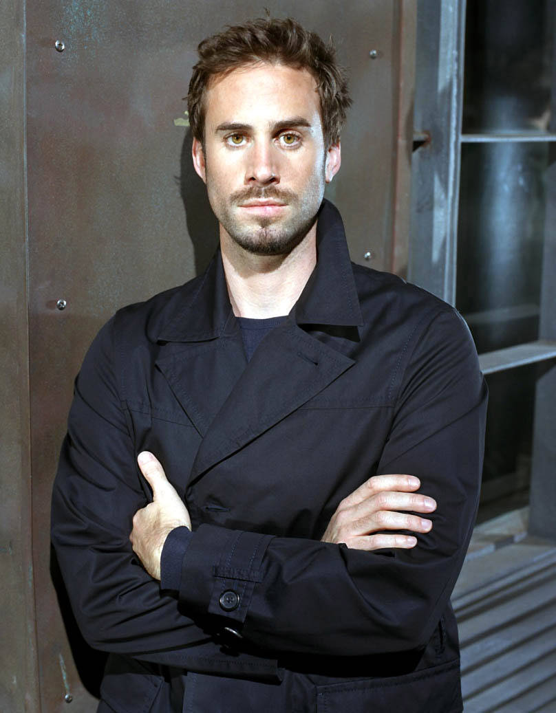 Joseph Fiennes, black raincoat, dark metallic wall, SD Phone Wallpaper