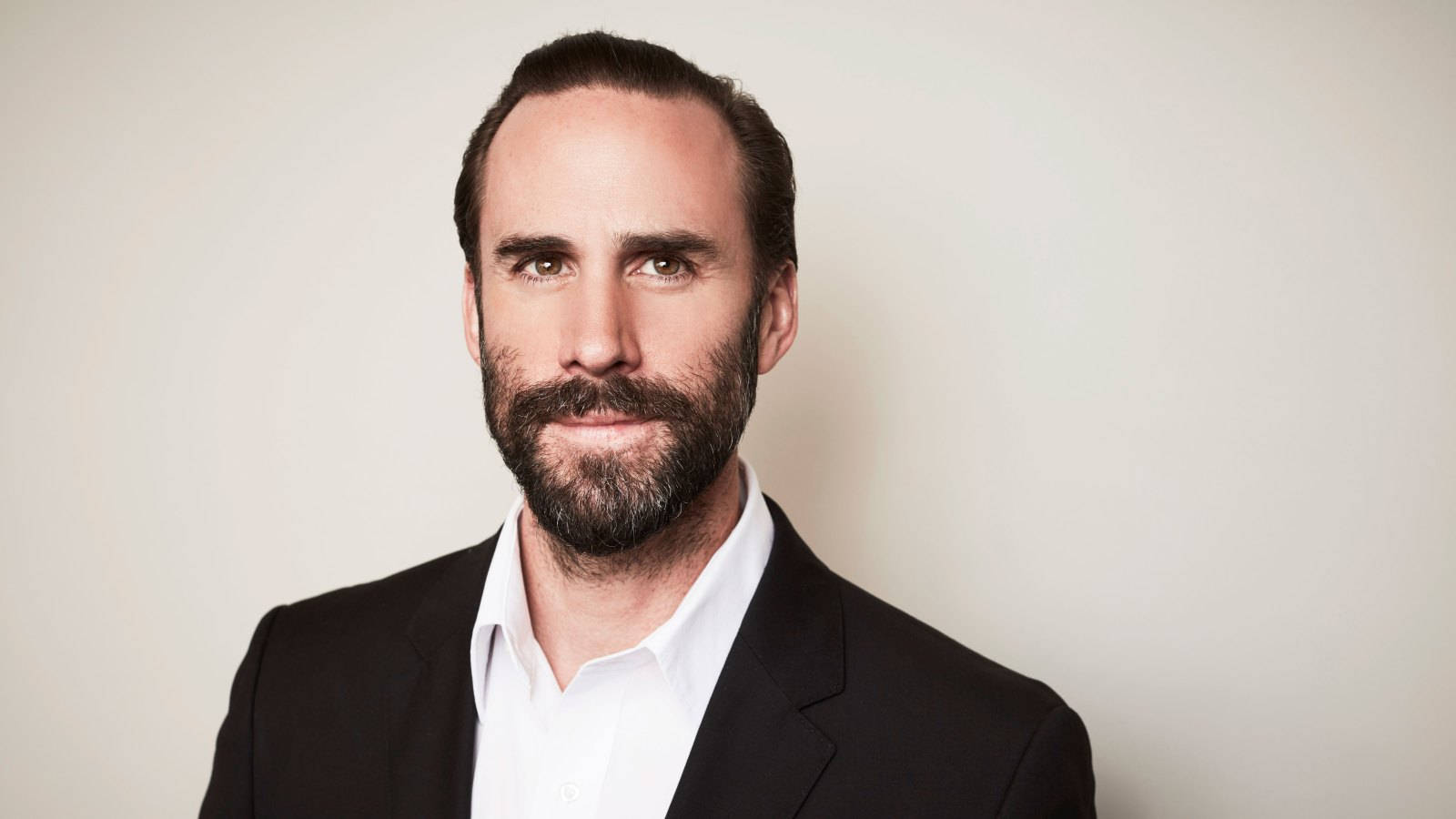 Joseph Fiennes, black suit, white shirt, HD Desktop Wallpaper