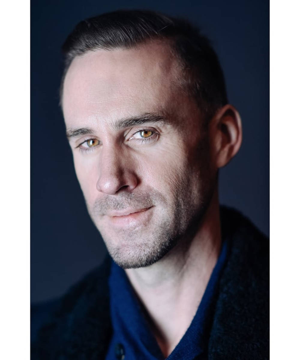 Joseph Fiennes, warm amber eyes, stubble, SD Phone Wallpaper