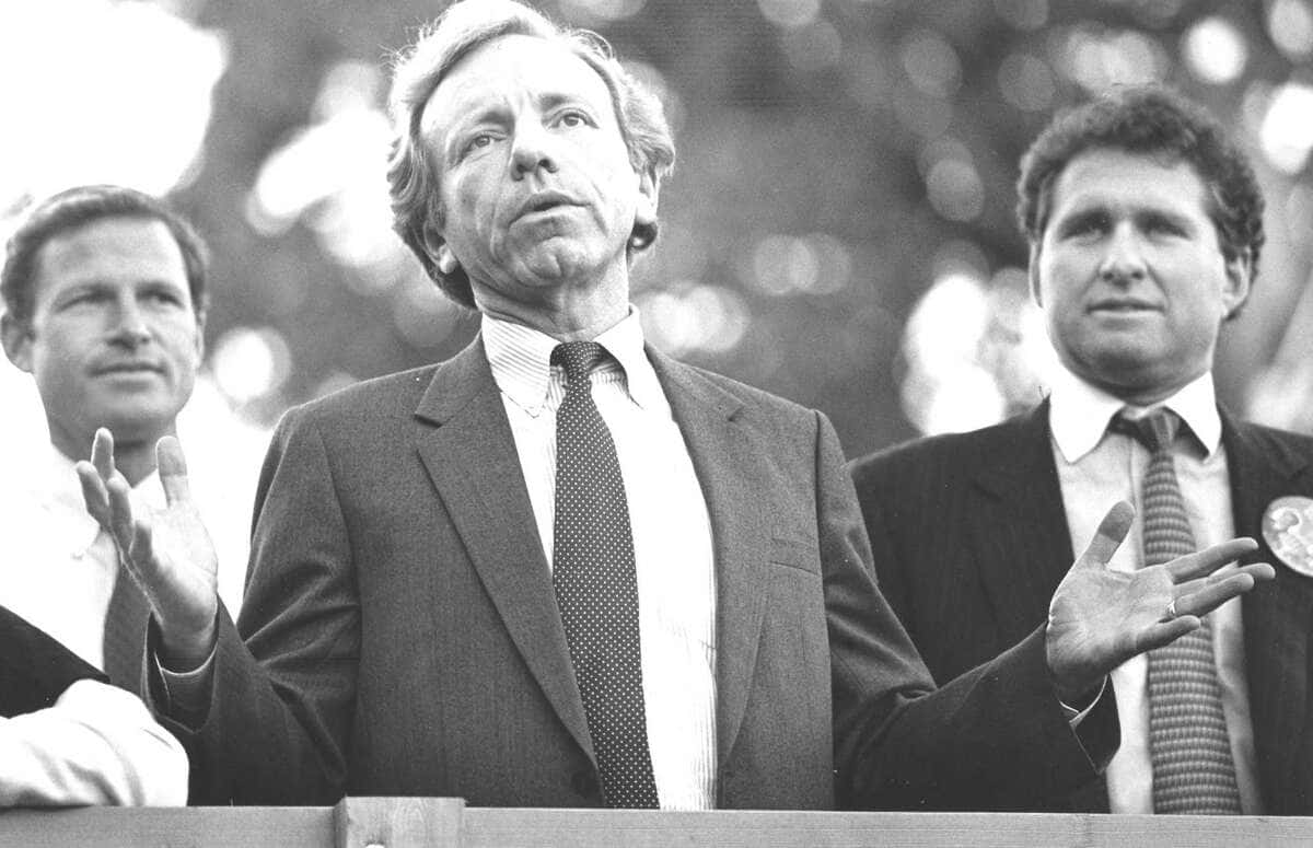 Joseph Lieberman, black and white photo, three men in suits, SD Desktop Wallpaper