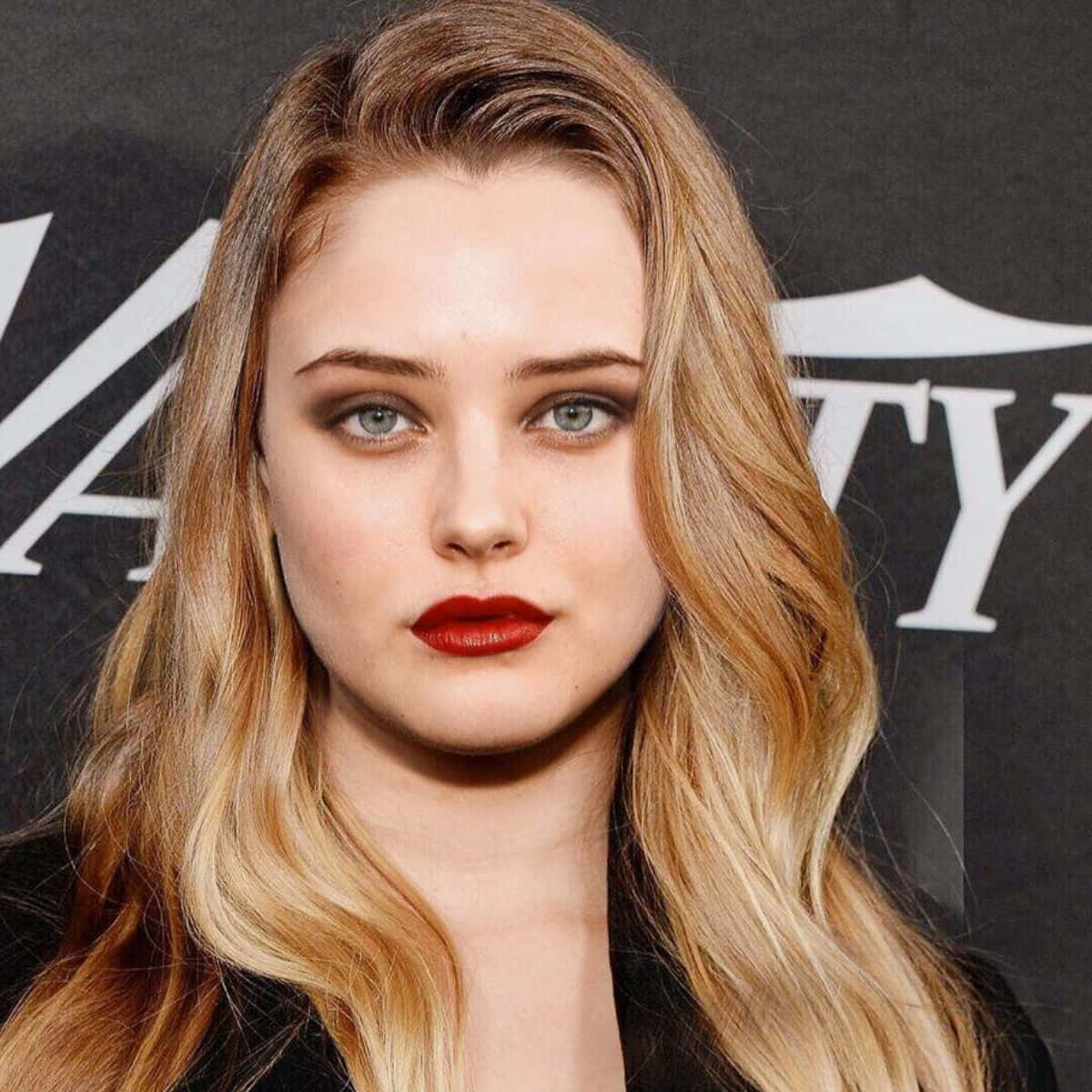 Josephine Langford, red lipstick, black background, SD Desktop Wallpaper