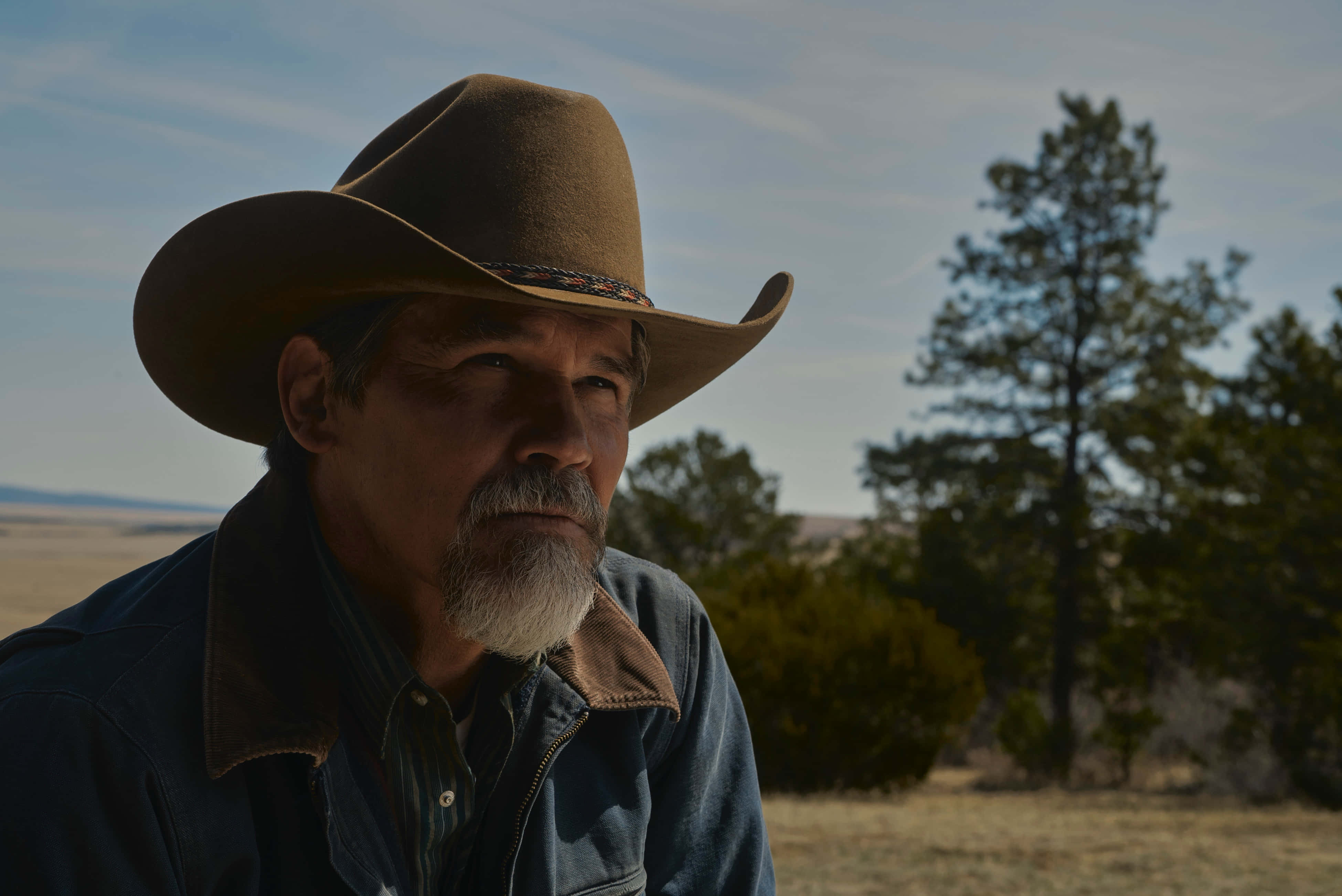 Josh Brolin, white beard, brown hat, 4K Desktop Wallpaper