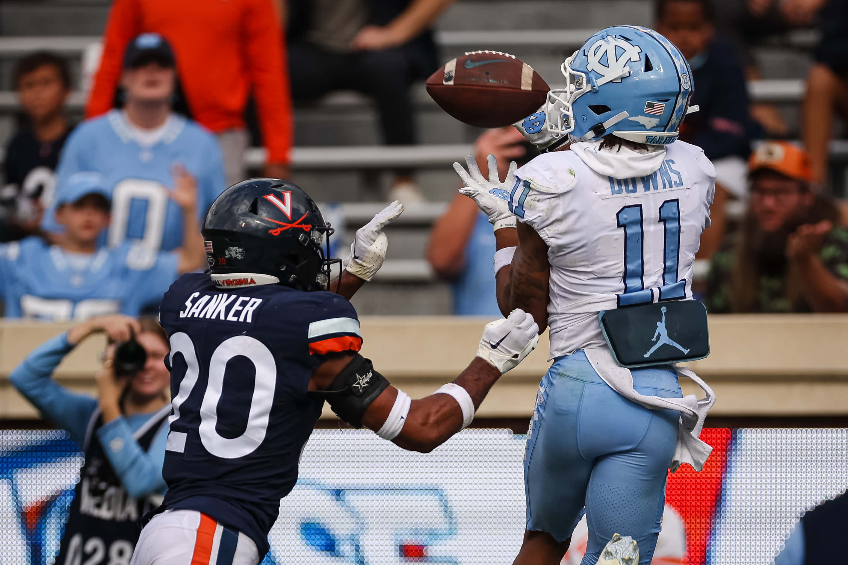Josh Downs, number 11, North Carolina football player, 2K Desktop Wallpaper