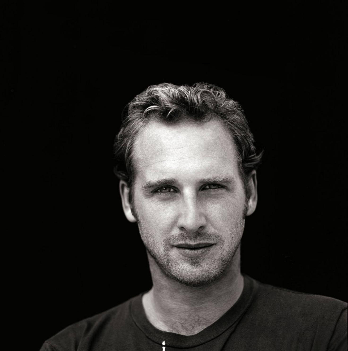 Josh Lucas, black and white portrait, tousled hair, HD Phone Wallpaper