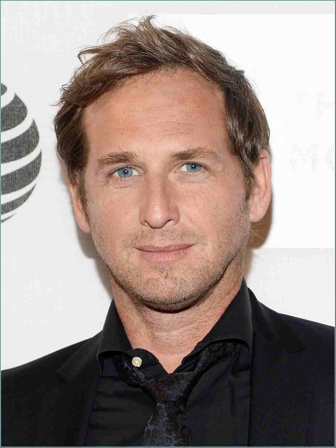 Josh Lucas, 2016 Tribeca Film Festival, black suit and tie, HD Phone Wallpaper