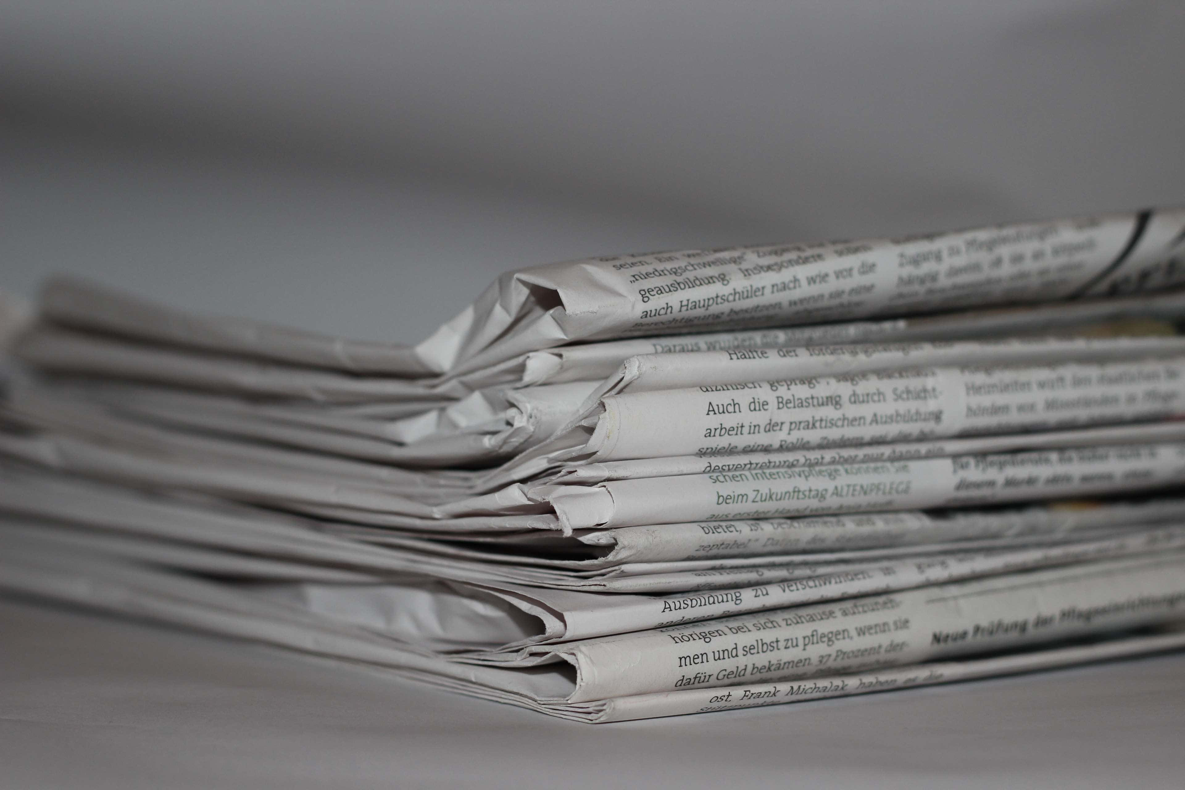 Journalism, newspapers, gray tones, 4K Desktop Wallpaper