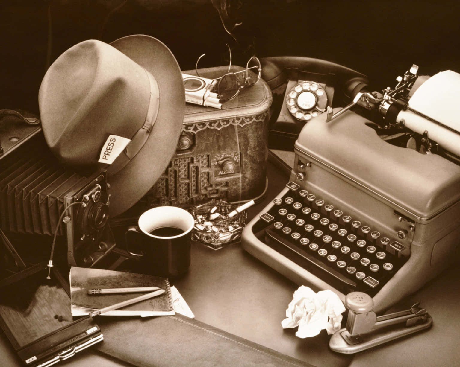 journalist, typewriter, camera hat, HD Desktop Wallpaper