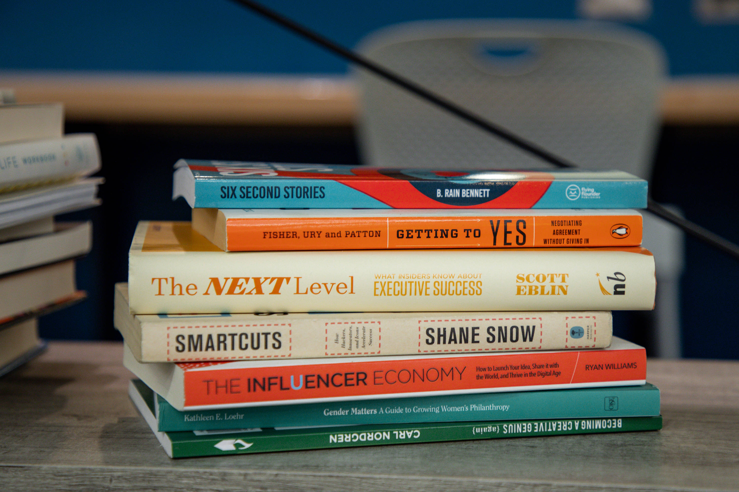 Journals, stack of books, wooden desk, 2K Desktop Wallpaper