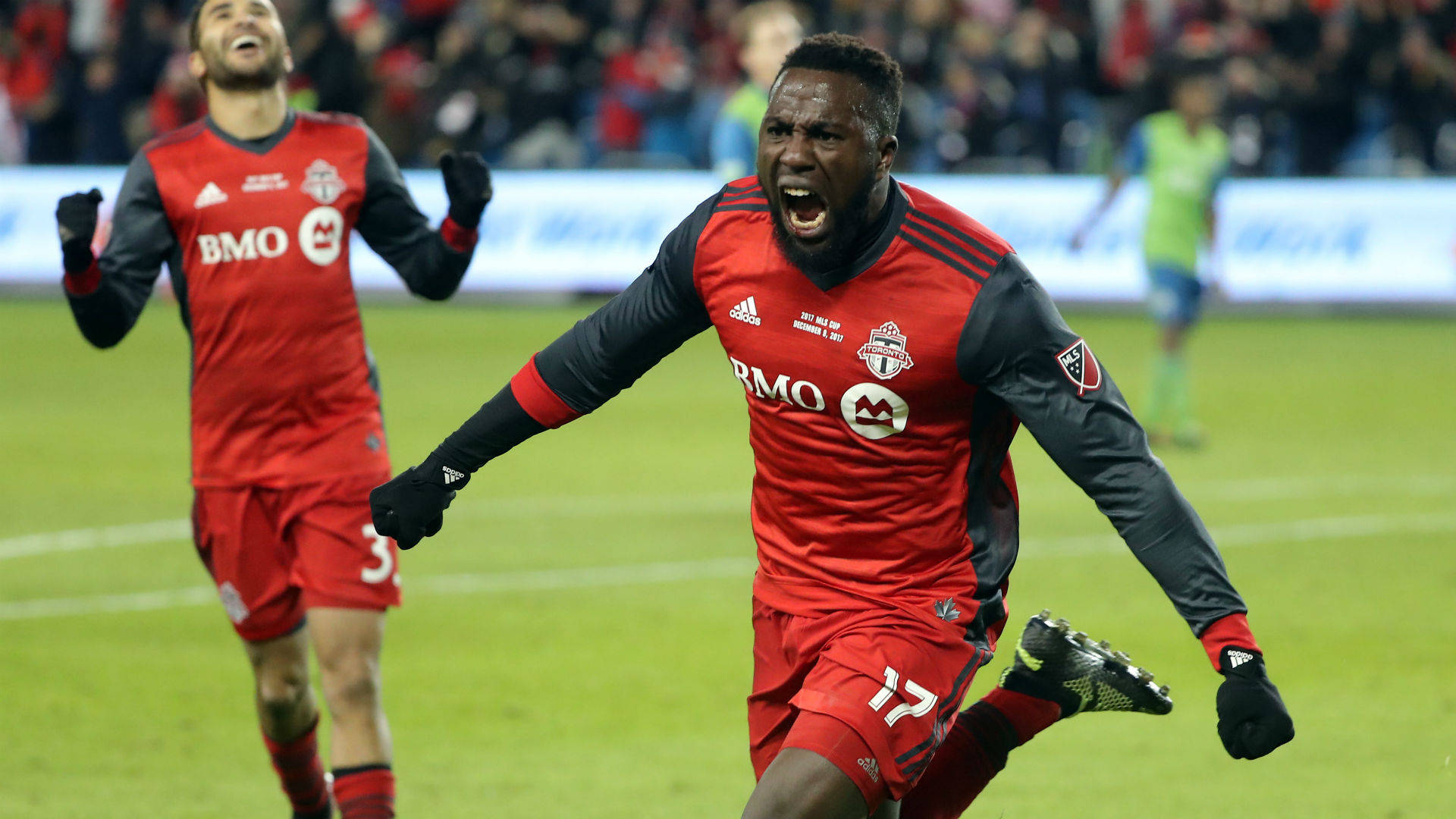 Jozy Altidore, red jersey, green field, Full HD Desktop Wallpaper