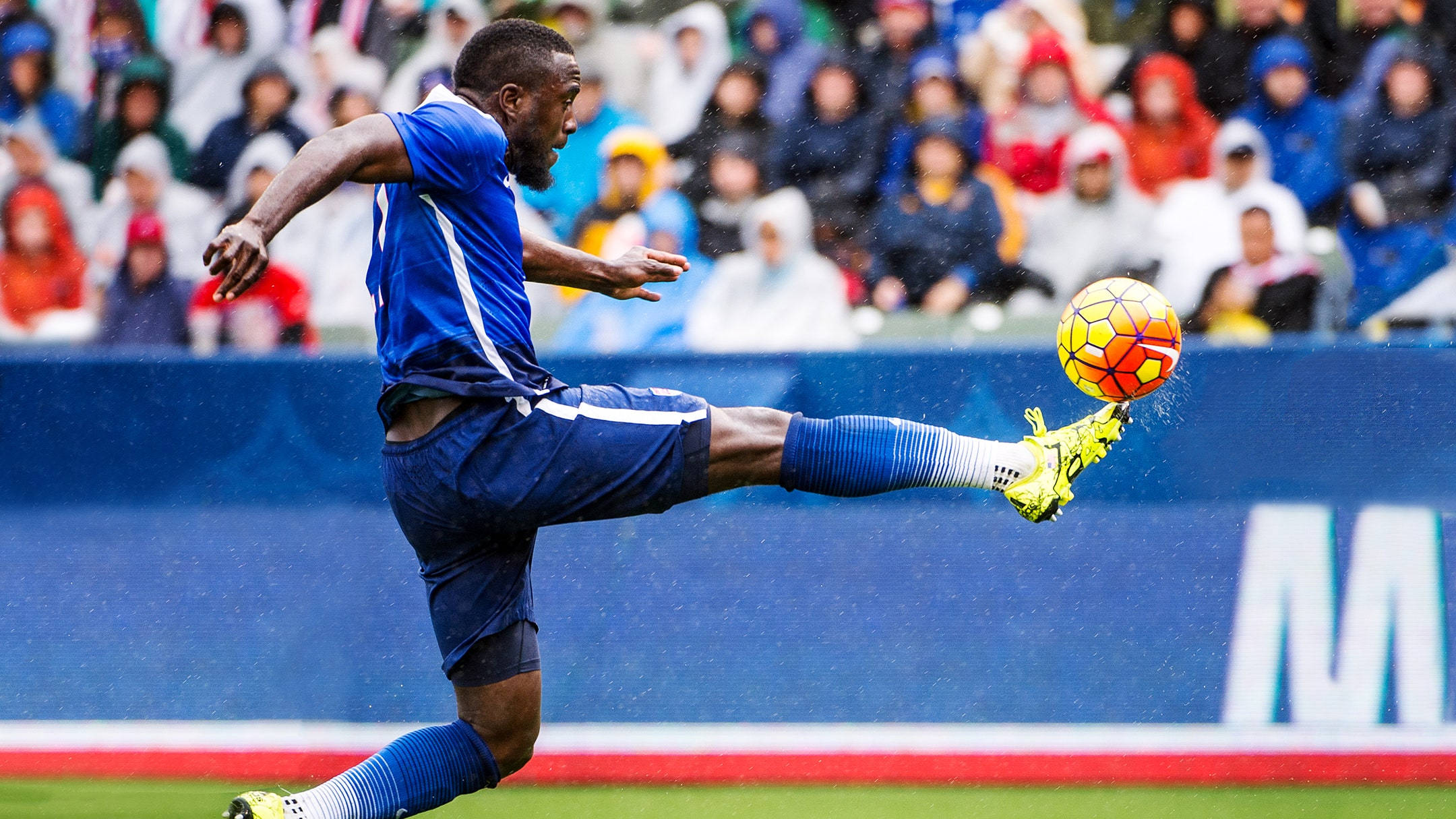 Jozy Altidore, high kick, blue, Full HD Desktop Wallpaper