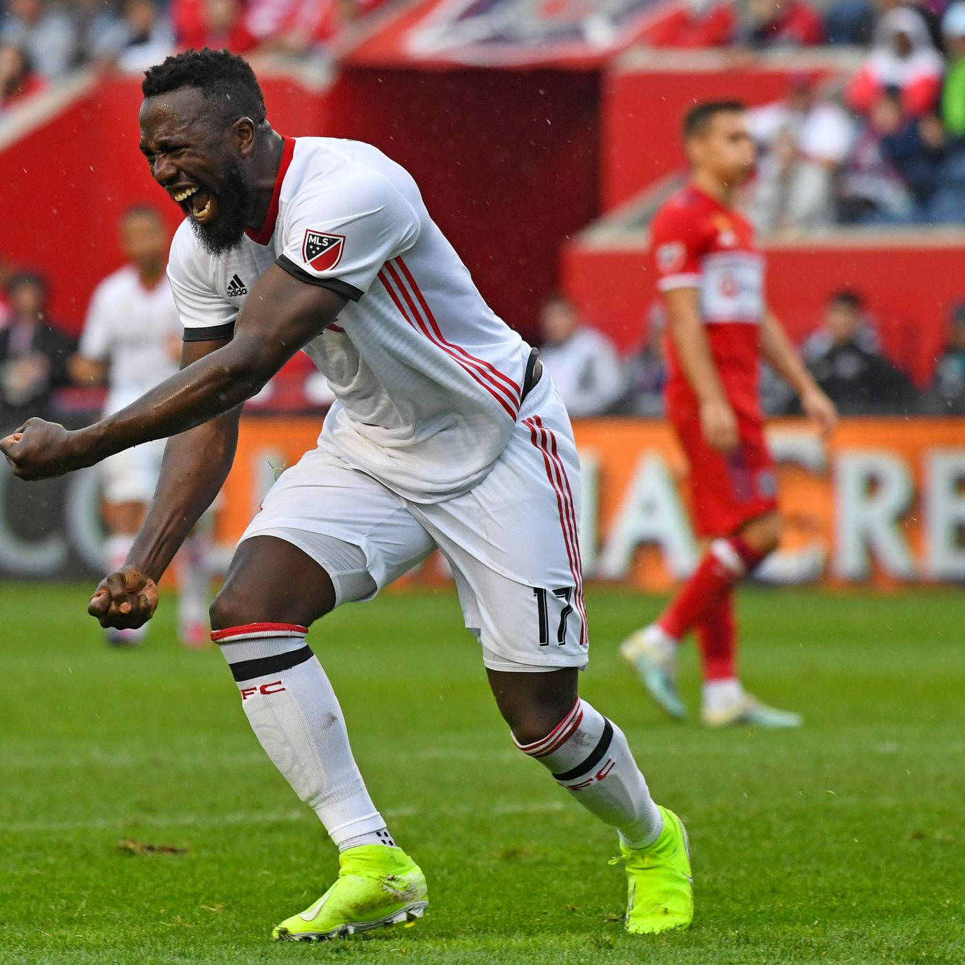 Jozy Altidore, white jersey, neon green cleats, HD Desktop Wallpaper