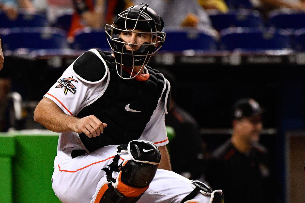 JT Realmuto, catcher, full gear, SD Desktop Wallpaper
