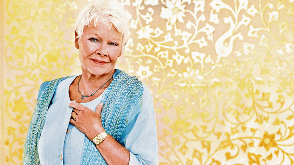 Judi Dench, flowery wall, golden floral wallpaper, SD Desktop Wallpaper