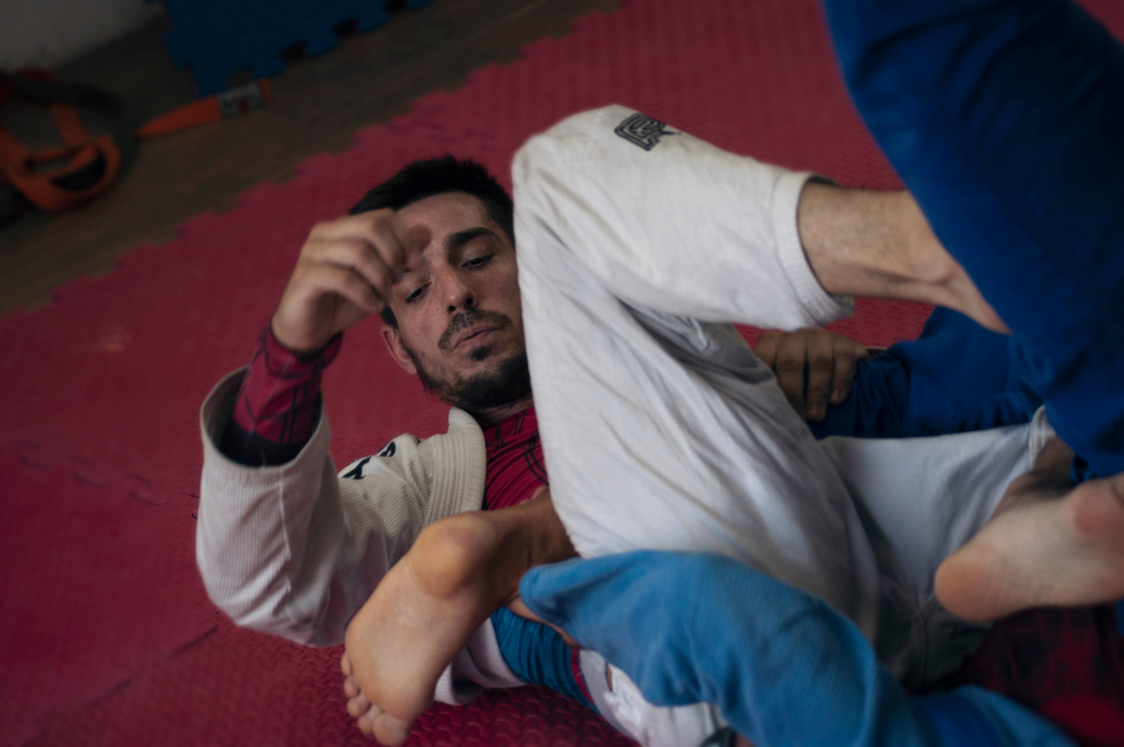 judo, white gi, red mats, 4K Desktop Wallpaper
