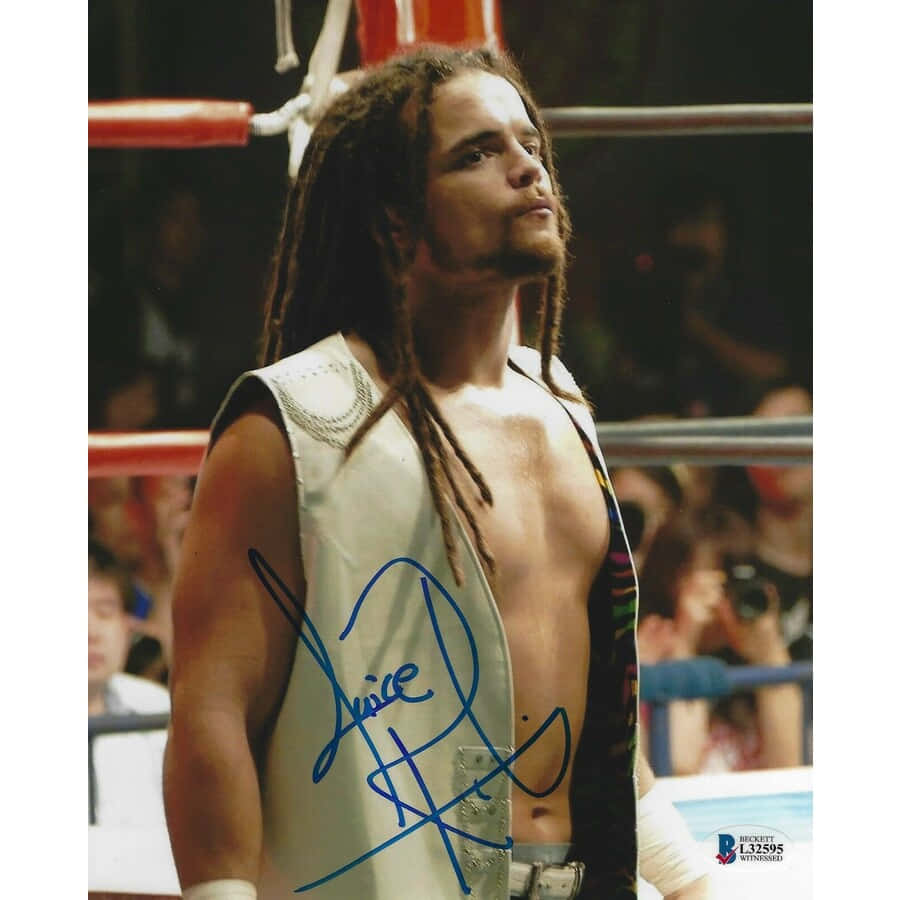 Juice Robinson, white blazer, long dreadlocks, SD Desktop Wallpaper