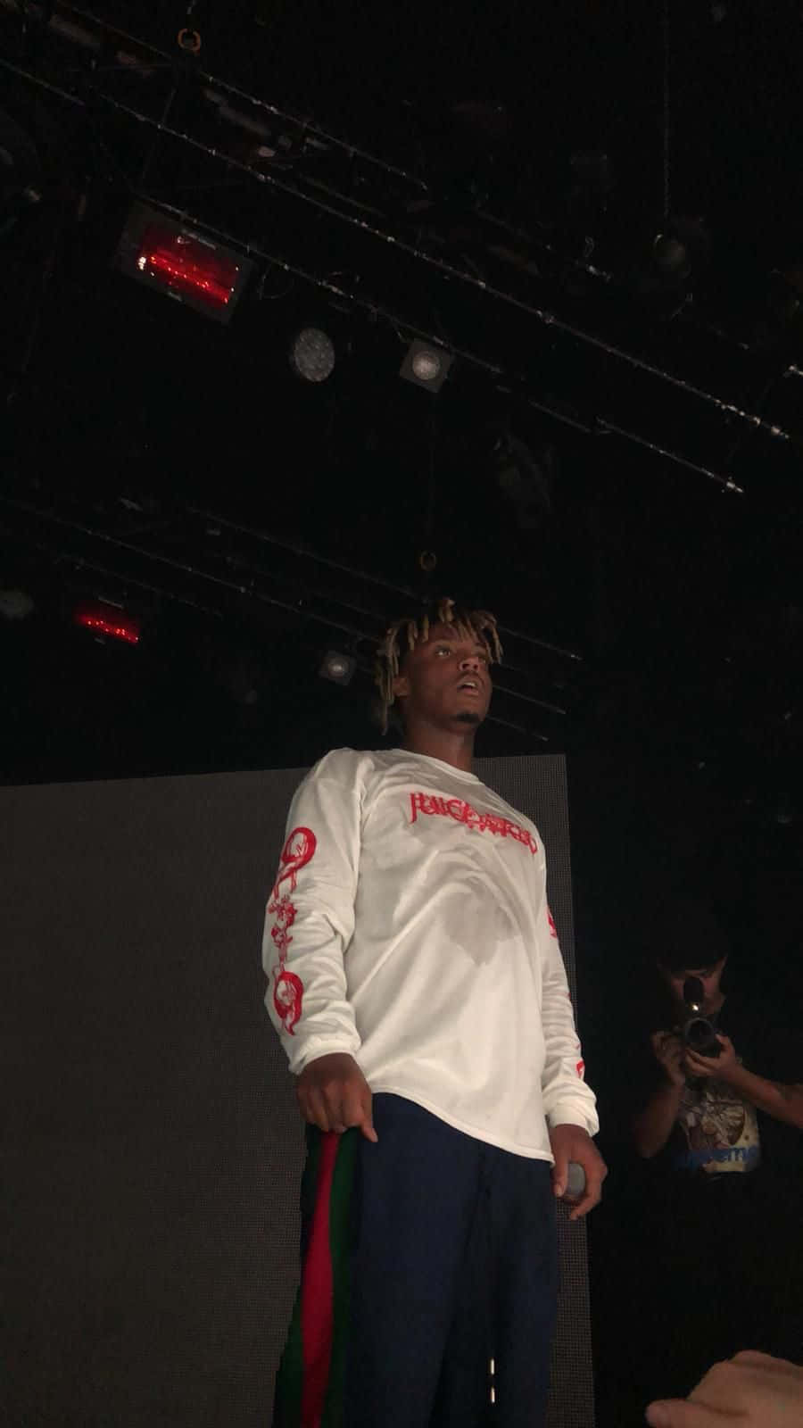 Juice Wrld, dreadlocks, dimly lit stage, HD Phone Wallpaper