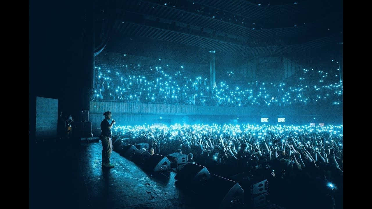 Juice Wrld, live concert, dimly lit stage, HD Desktop Wallpaper