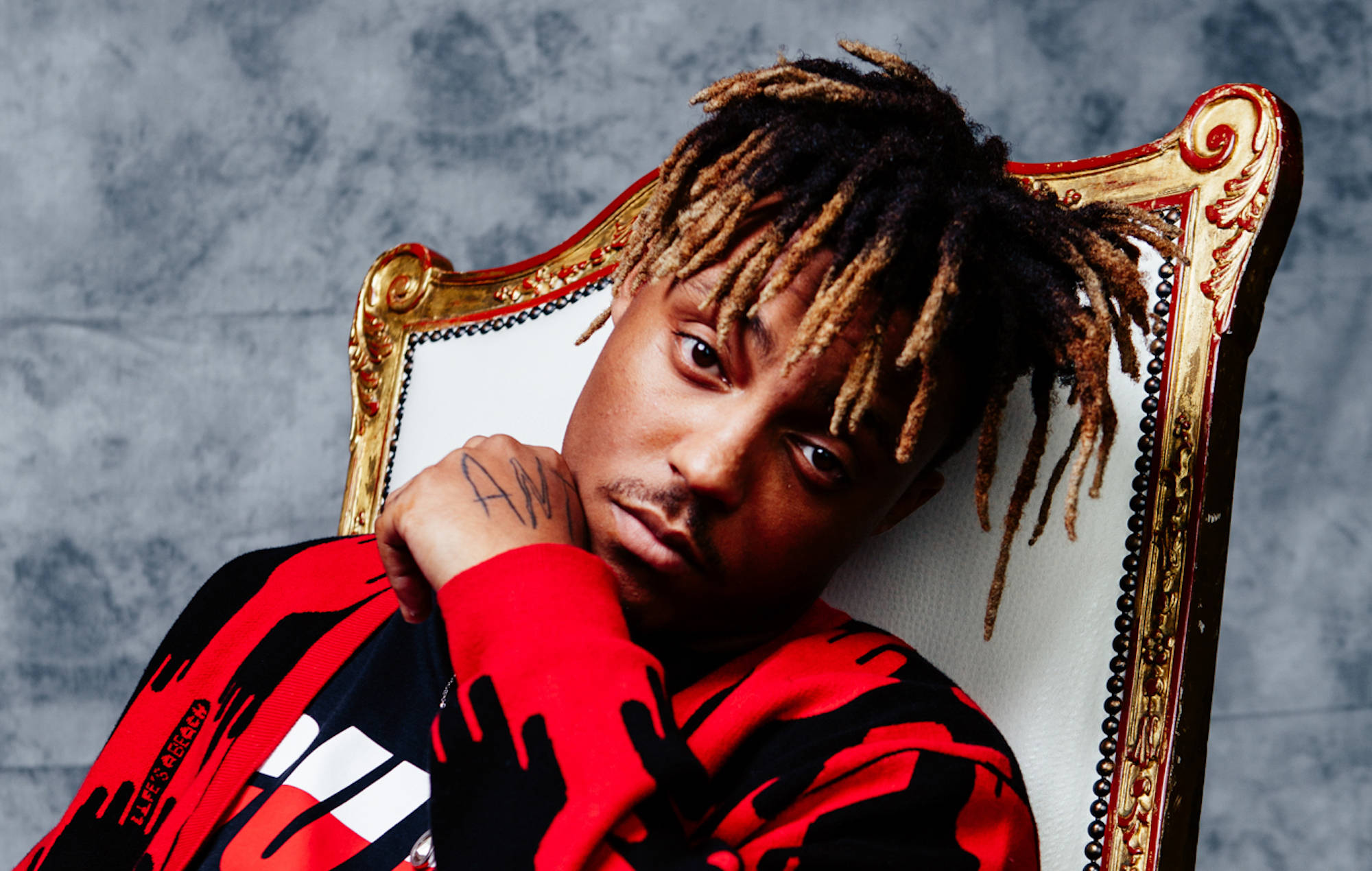 Juice Wrld, red and black graphic hoodie, gold-trimmed chair, Full HD Desktop Wallpaper
