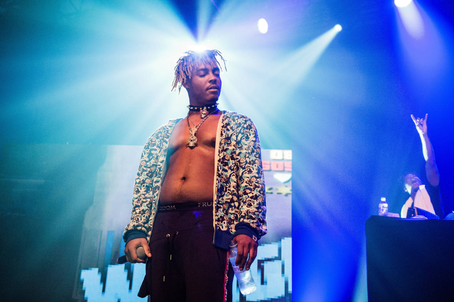 Juice Wrld, concert performance, dreadlocks, HD Desktop Wallpaper