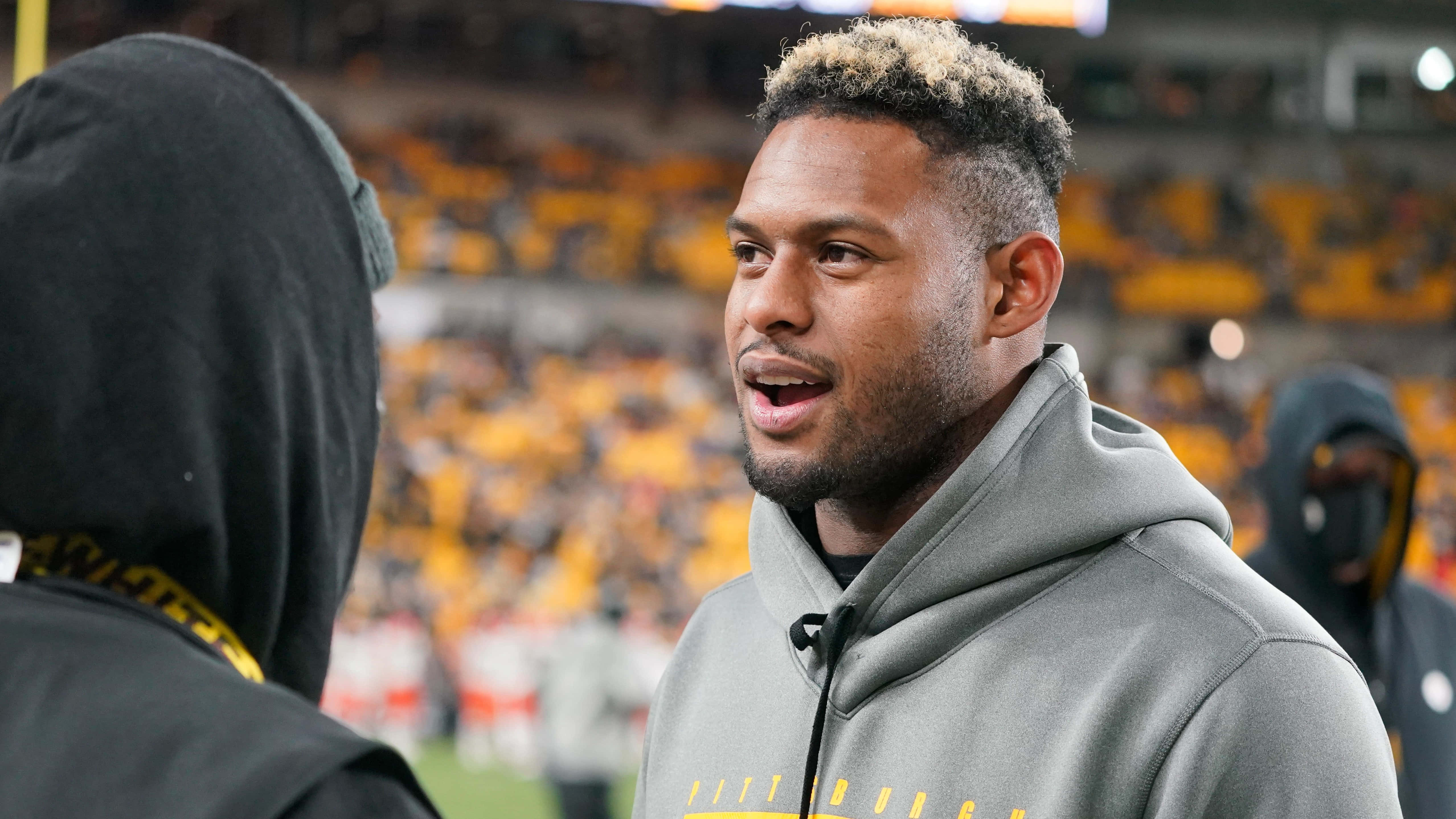 Juju Smith Schuster, gray hoodie, stadium field, 4K Desktop Wallpaper