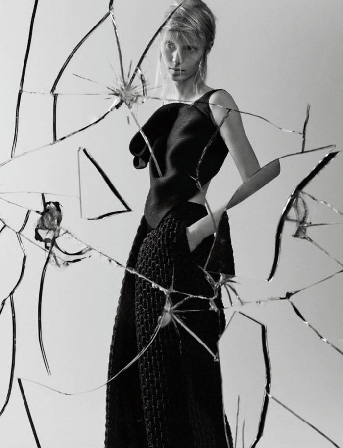 Julia Nobis, black attire, shattered glass, SD Phone Wallpaper