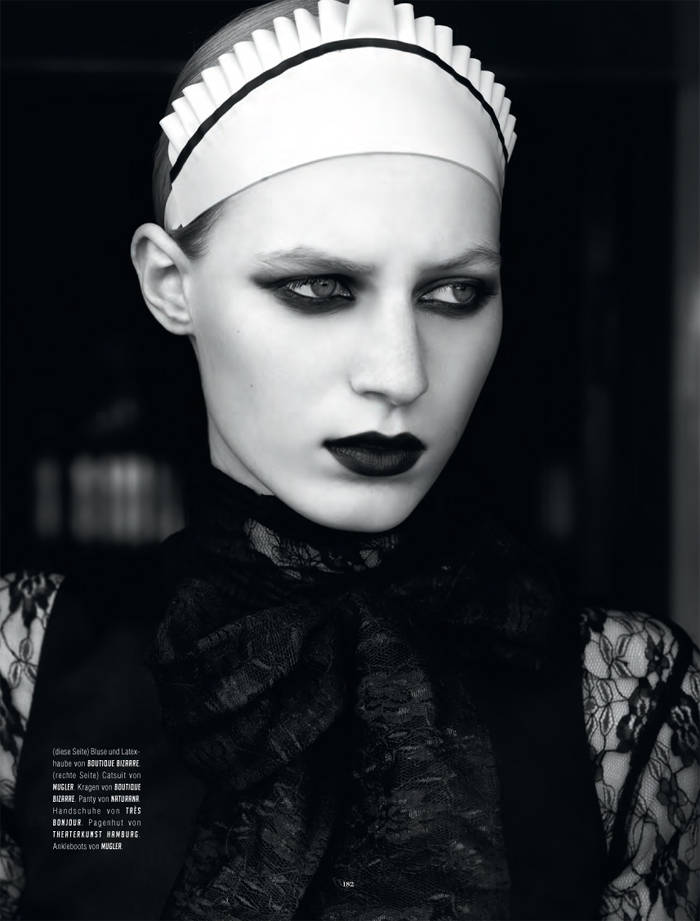 Julia Nobis, black and white portrait, dramatic makeup, SD Phone Wallpaper