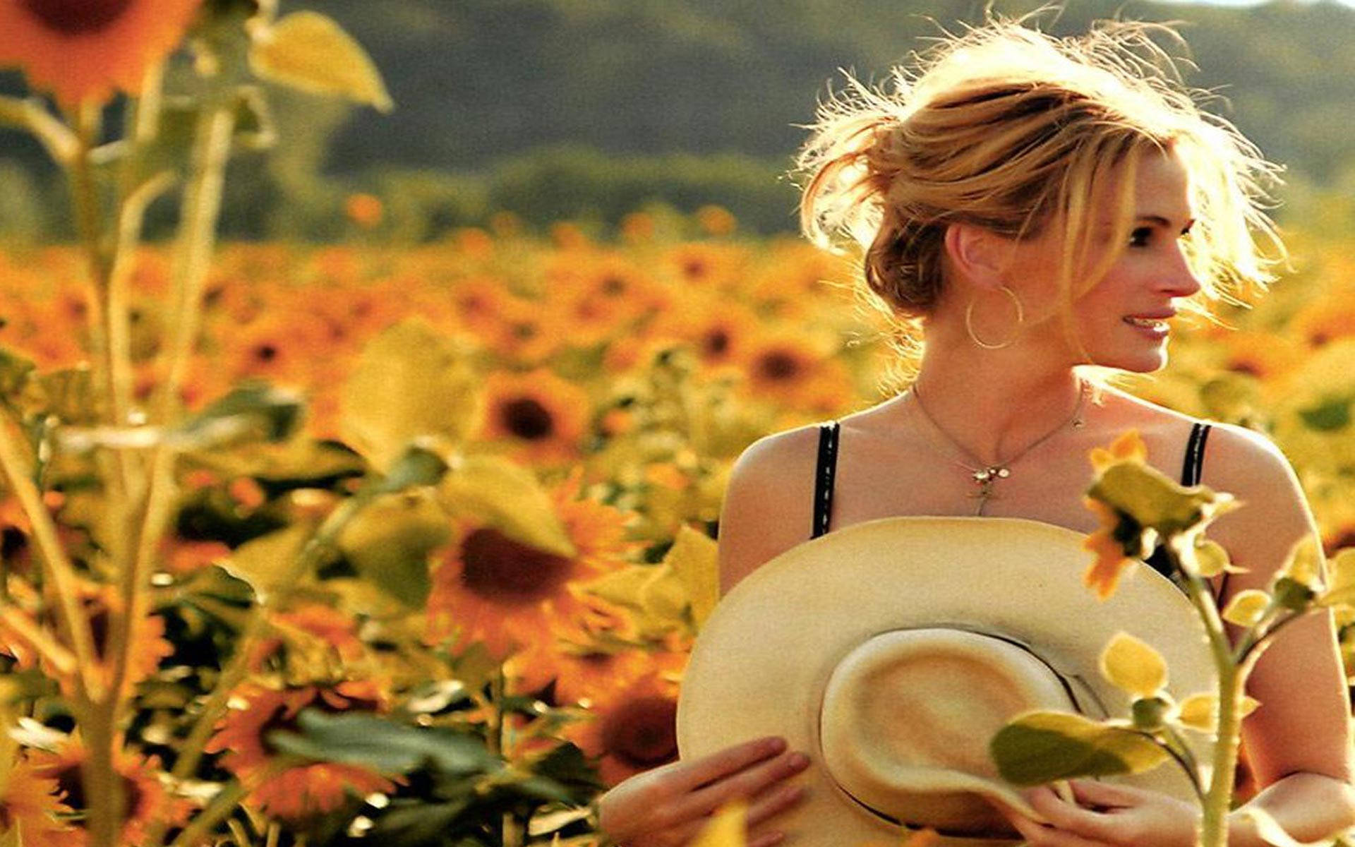 Julia Roberts, sunflower field, golden sunlight, Full HD Desktop Wallpaper