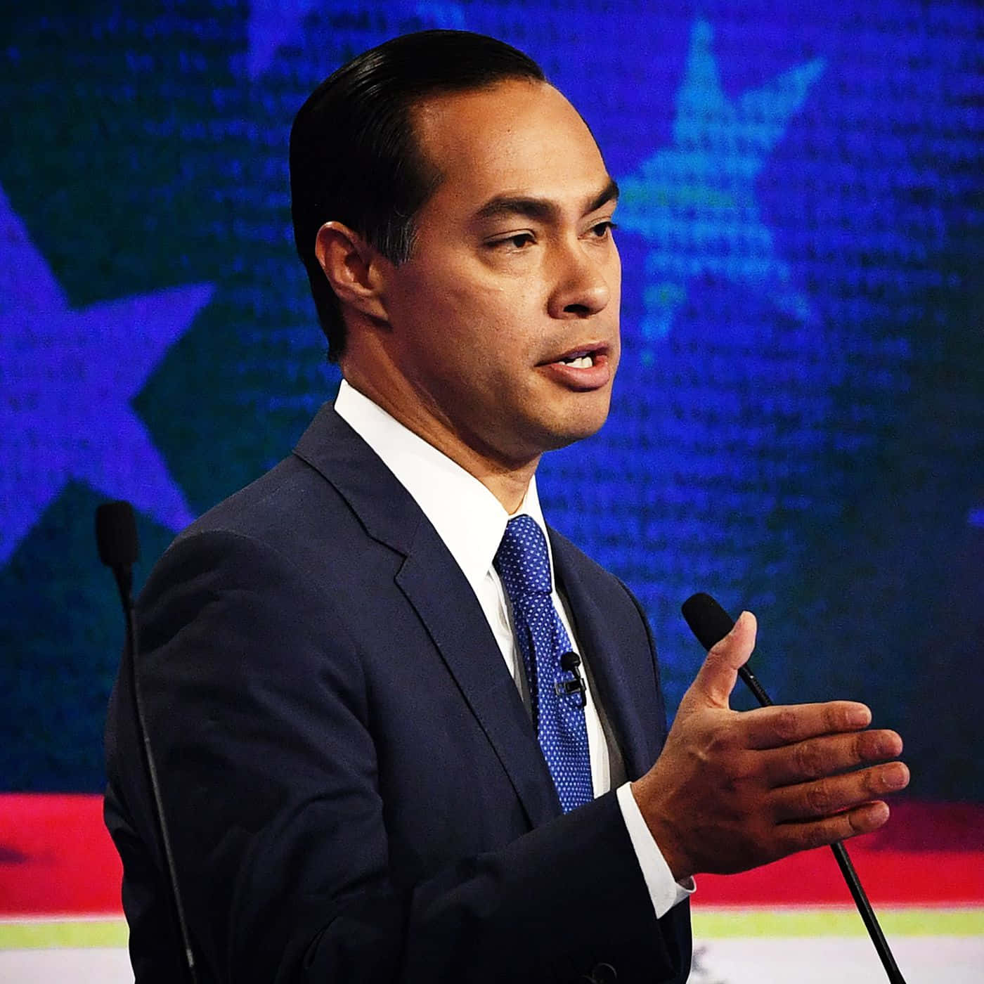 Julian Castro, dark suit, blue tie, HD Desktop Wallpaper