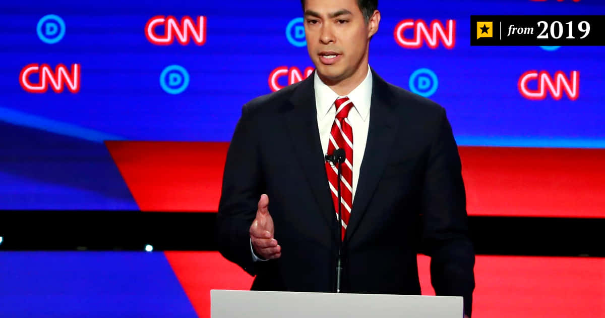 Julian Castro, presidential debate, dark suit, SD Desktop Wallpaper