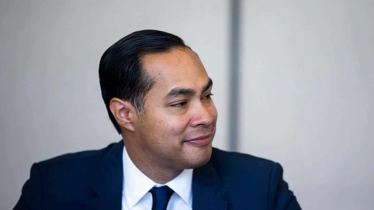 Julian Castro, dark suit, tie, HD Desktop Wallpaper
