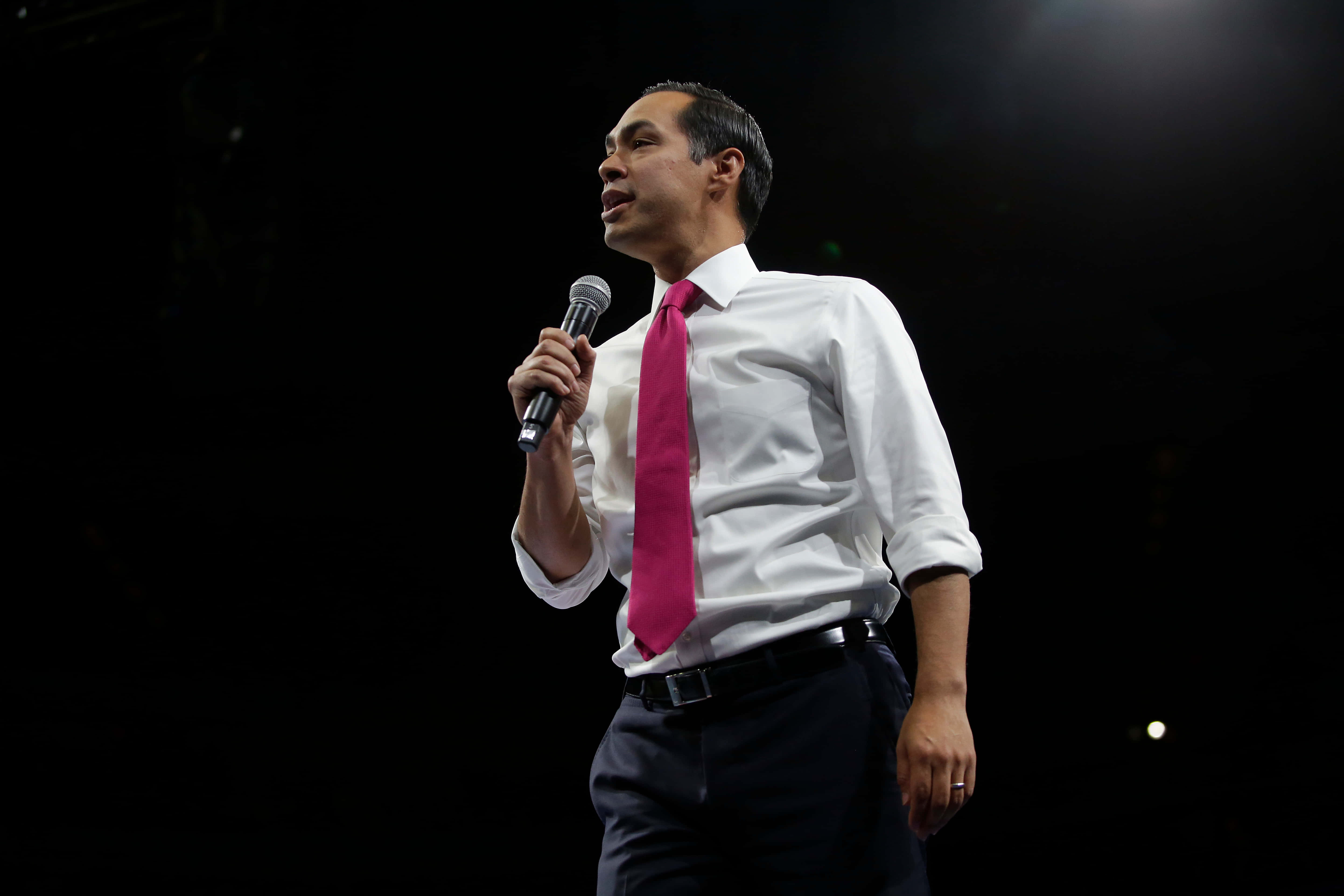 Julian Castro, white shirt, pink tie, 5K Desktop Wallpaper