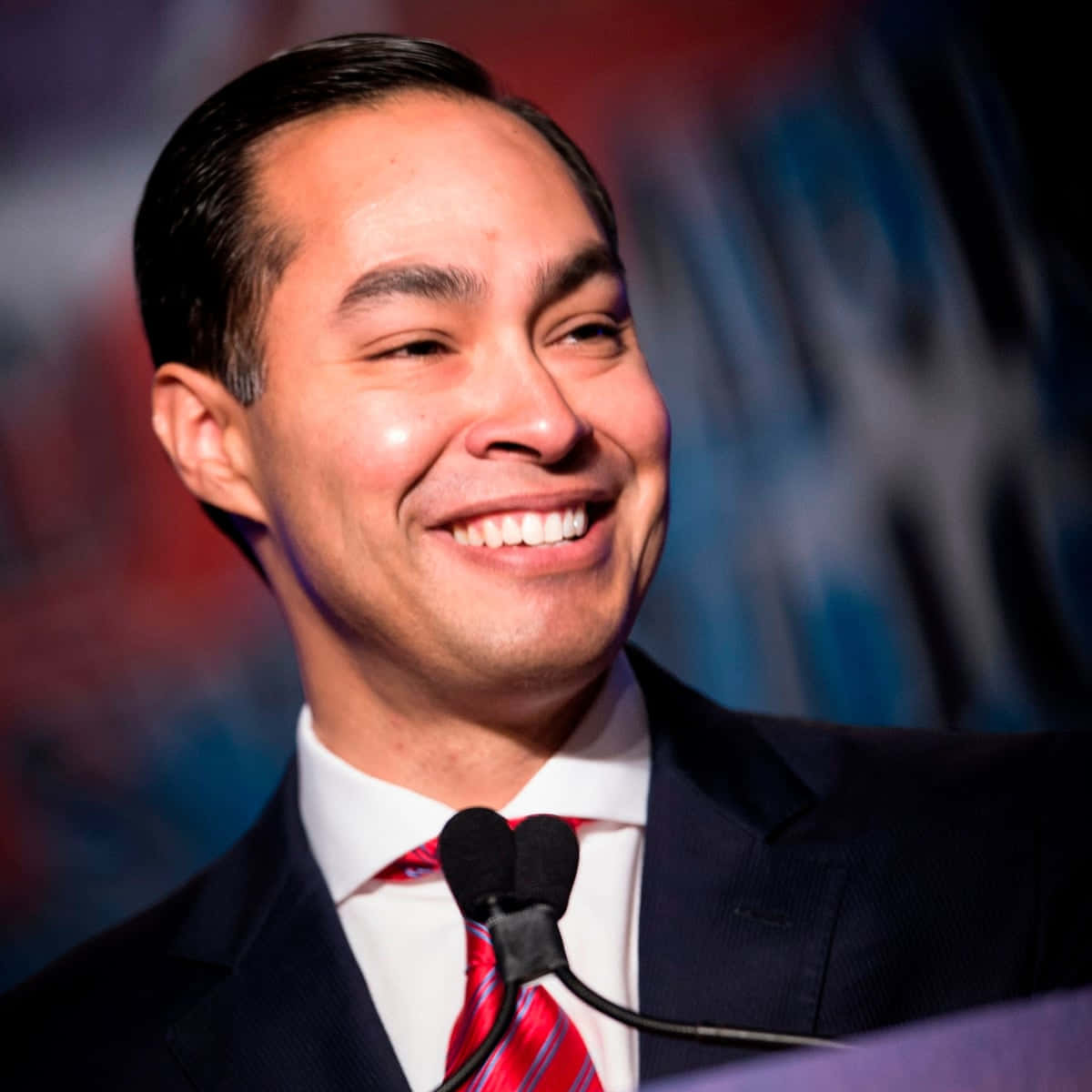 Julian Castro, suit, red tie, SD Desktop Wallpaper