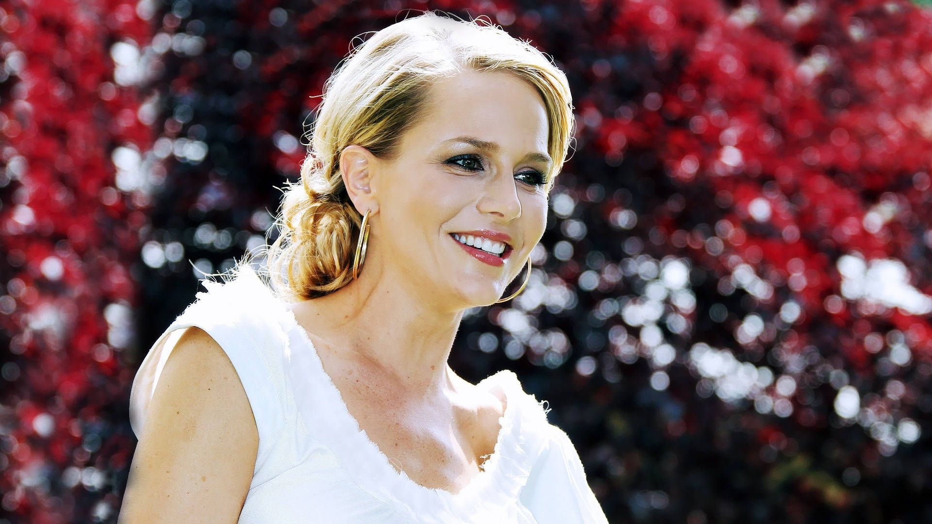 Julie Benz, white top, vibrant red foliage, Full HD Desktop Wallpaper