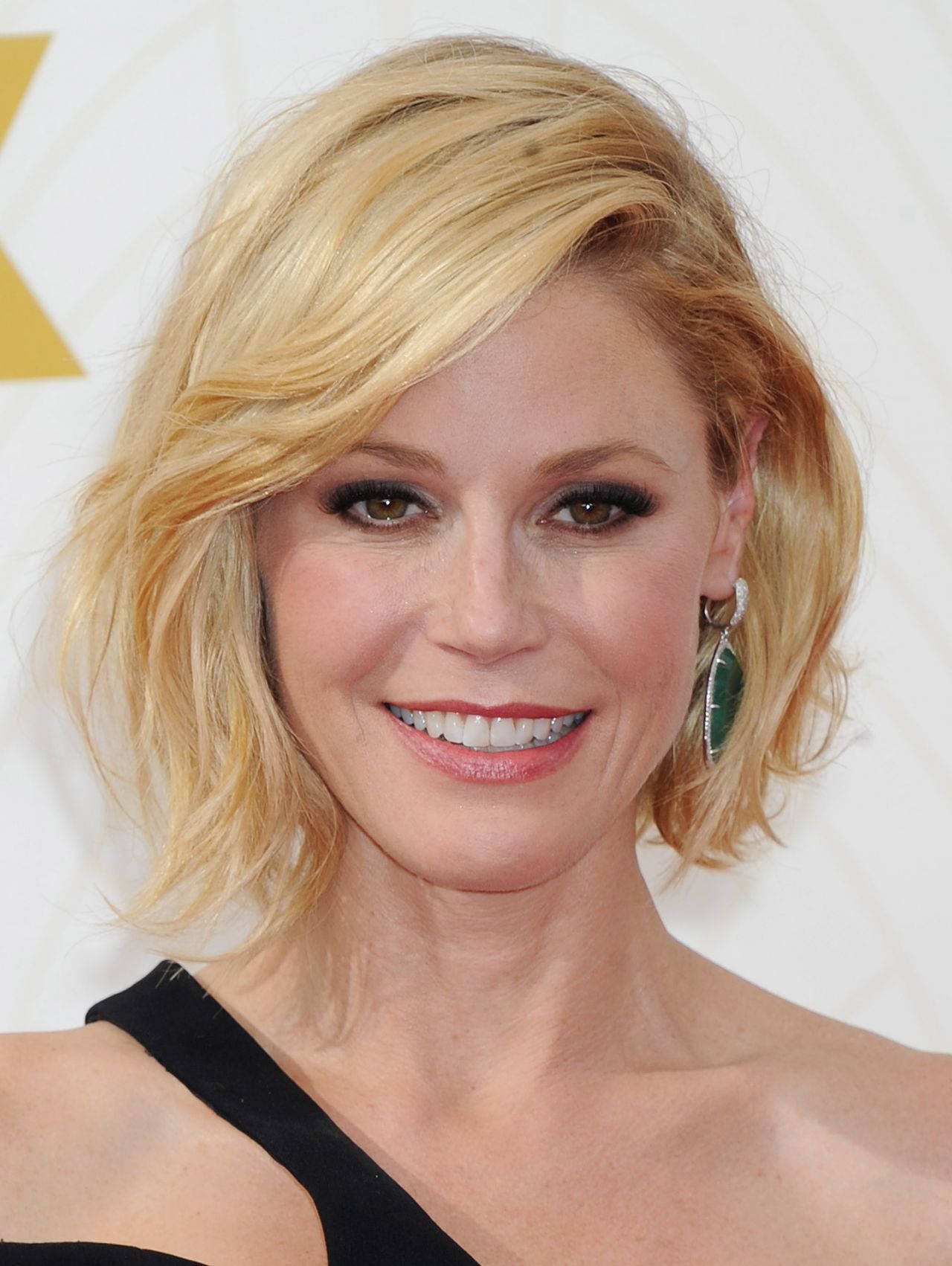 Julie Bowen, blonde, wavy hair, HD Phone Wallpaper