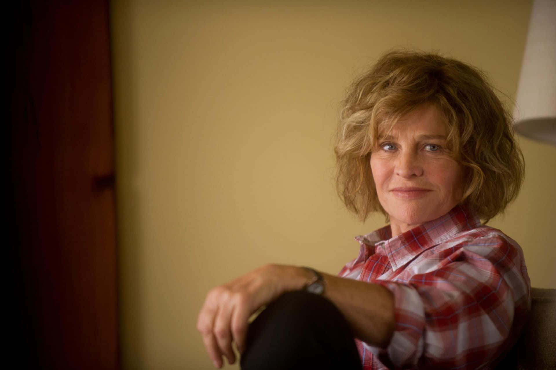 Julie Christie, curly blonde hair, red and white plaid shirt, Full HD Desktop Wallpaper